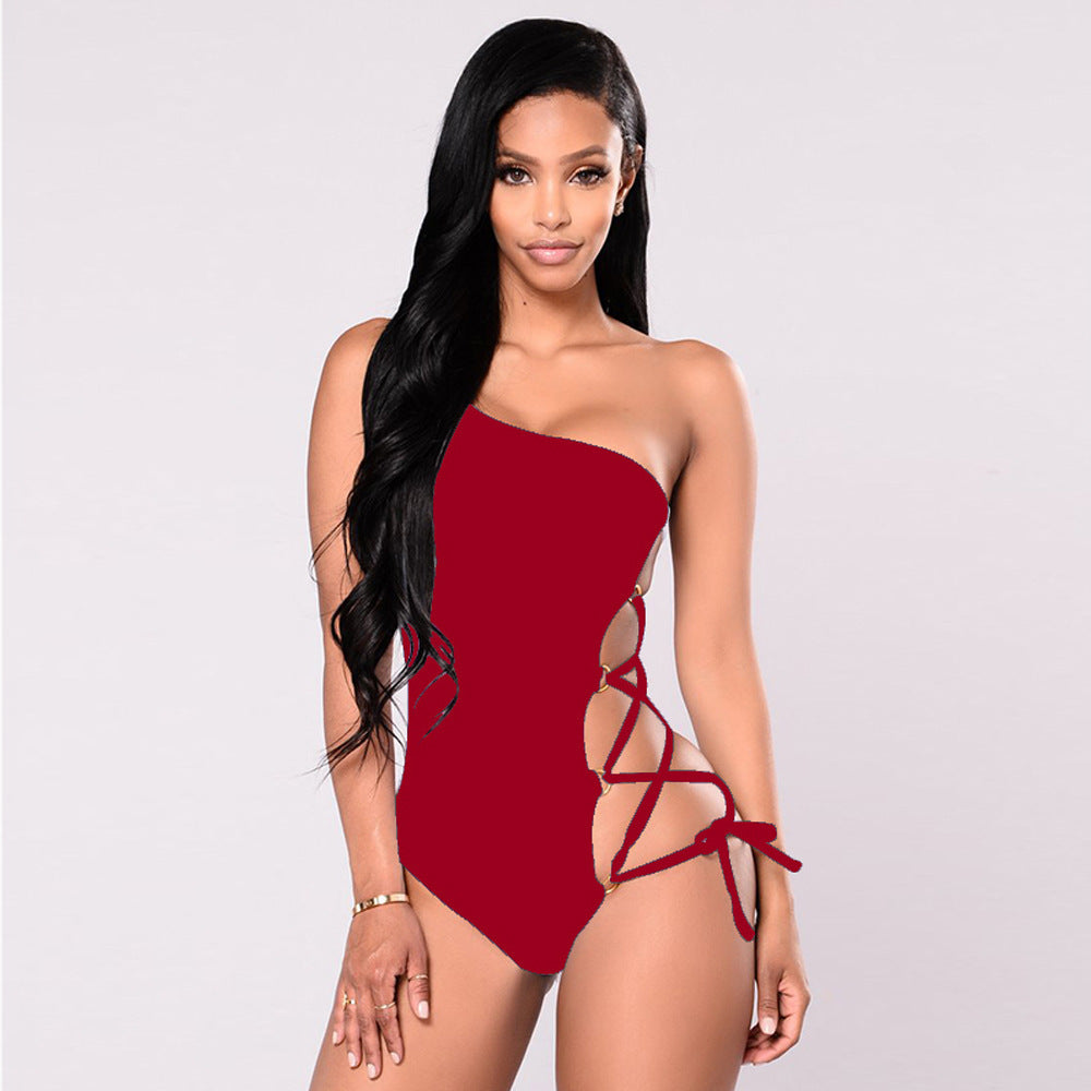 One-shoulder sexy bikini swimsuit with hoop cross strap